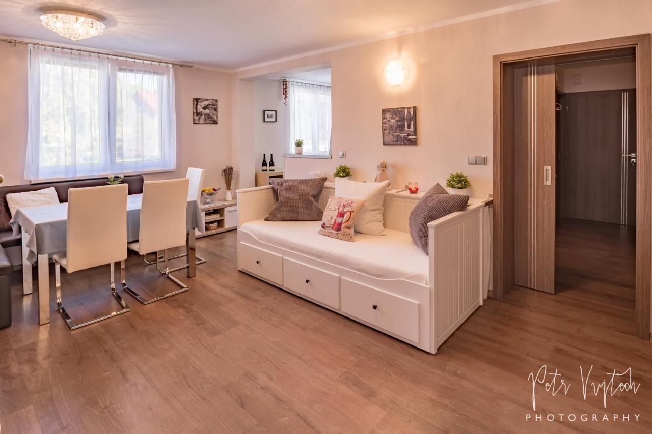 Apartman Na Lipne Frymburk Exterior photo